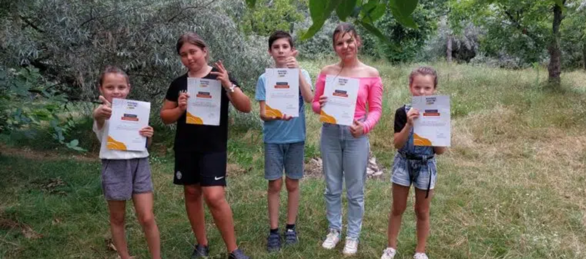 Comment un certificat de notre école d’été en business a aidé un ENFANT à intégrer un collège en Europe.